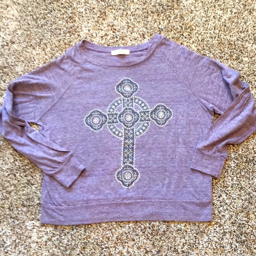 ⚠️Sequin cross shirt